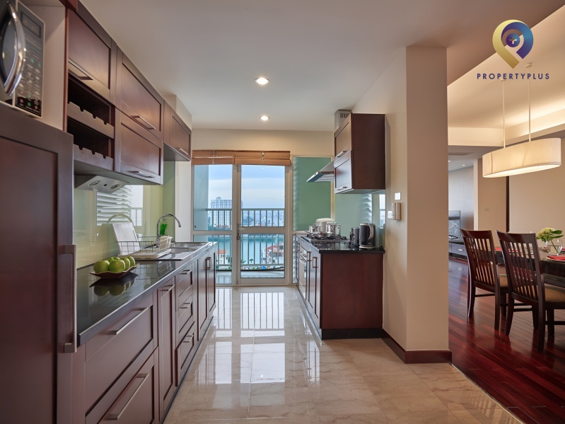 Fraser Suites Xuan Dieu owns many 3-bedroom apartments suitable for foreign guests